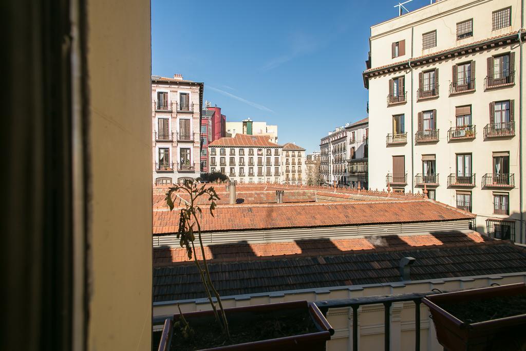 Hostal Abaaly Madrid Exterior foto