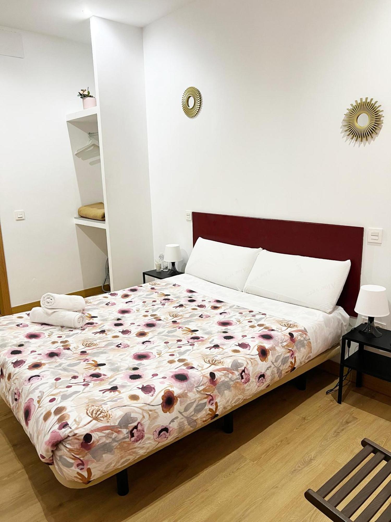 Hostal Abaaly Madrid Exterior foto
