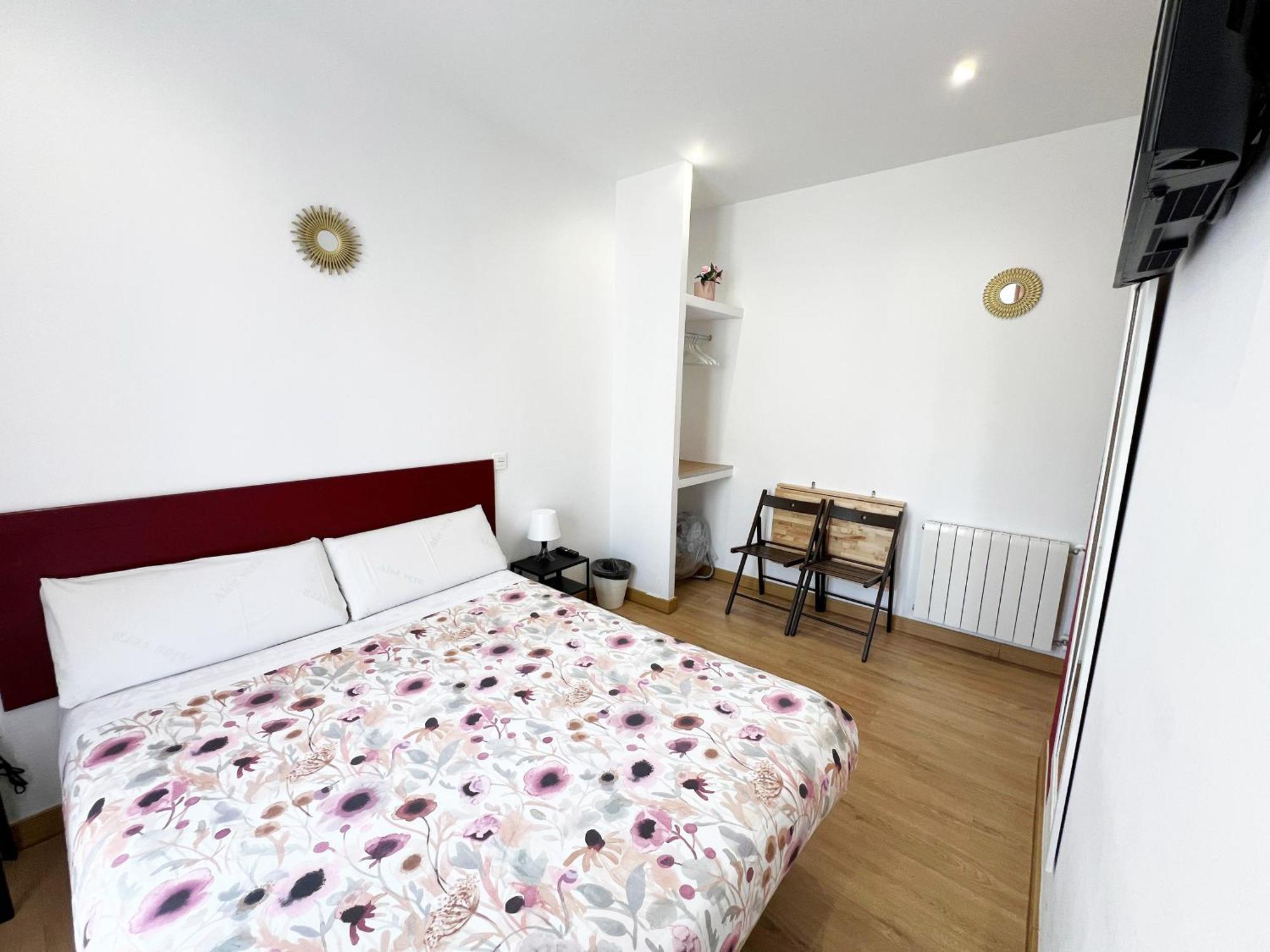Hostal Abaaly Madrid Exterior foto